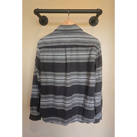 Katin 100% cotton men's size medium button up striped midweight flannel - Picture 3 of 8